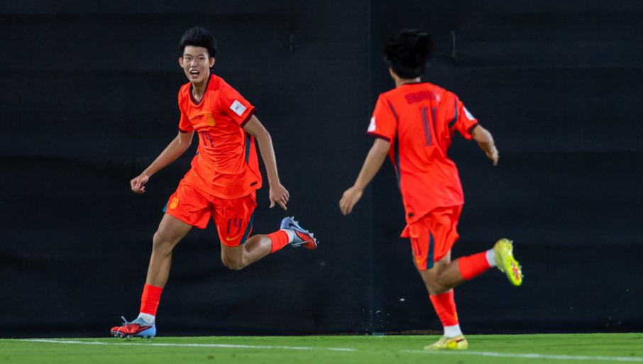 开云体育官网-U17国足生死战首发出炉！仅换1人，赵松源连场先发，邝兆镭仍替补